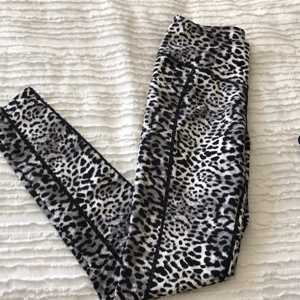 Betsey Johnson print leggings